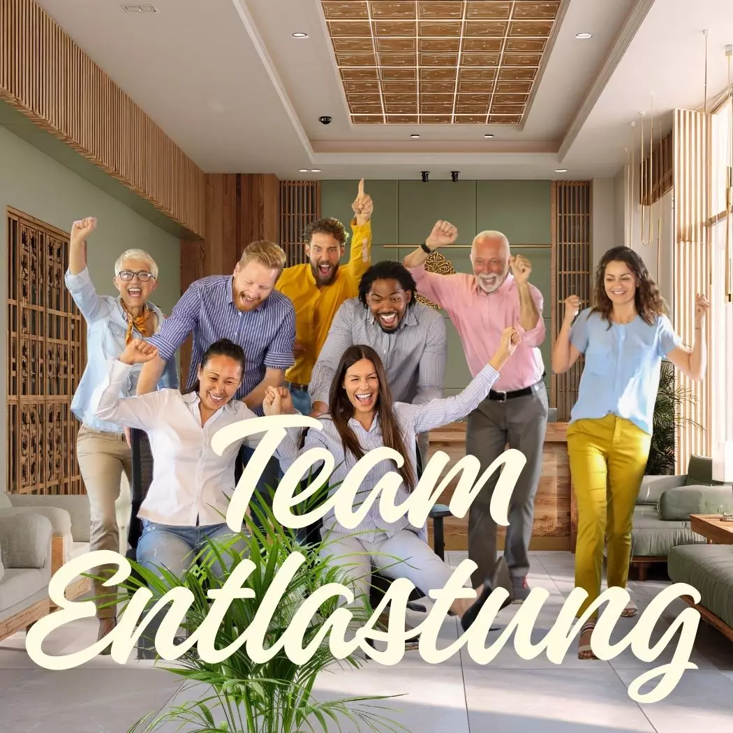 GROENIE Digital Solutions | Das Team jubelt vor Freude über die Vorteile, die sie nun durch den Chatbot haben